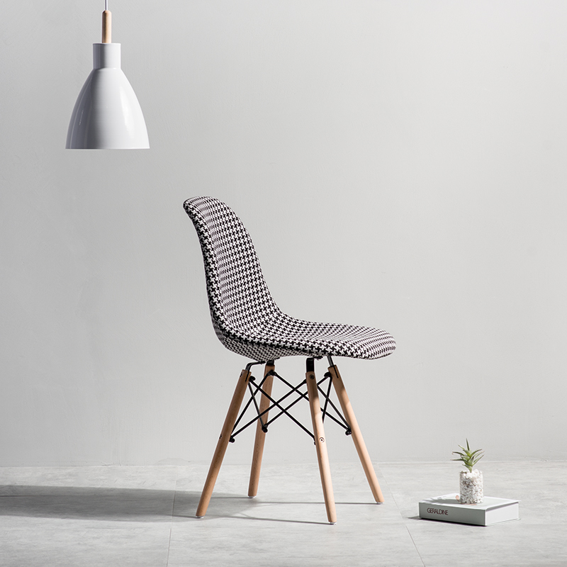 OB体育APP官网下载 - 坐具|餐椅|办公家具|中国有限公司家具|伊姆斯®软垫餐椅
